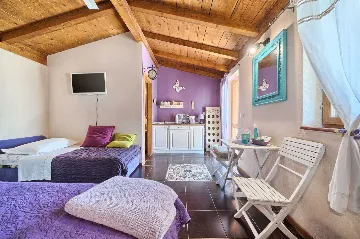 Stone Holiday House with Heated Pool in Stari Grad