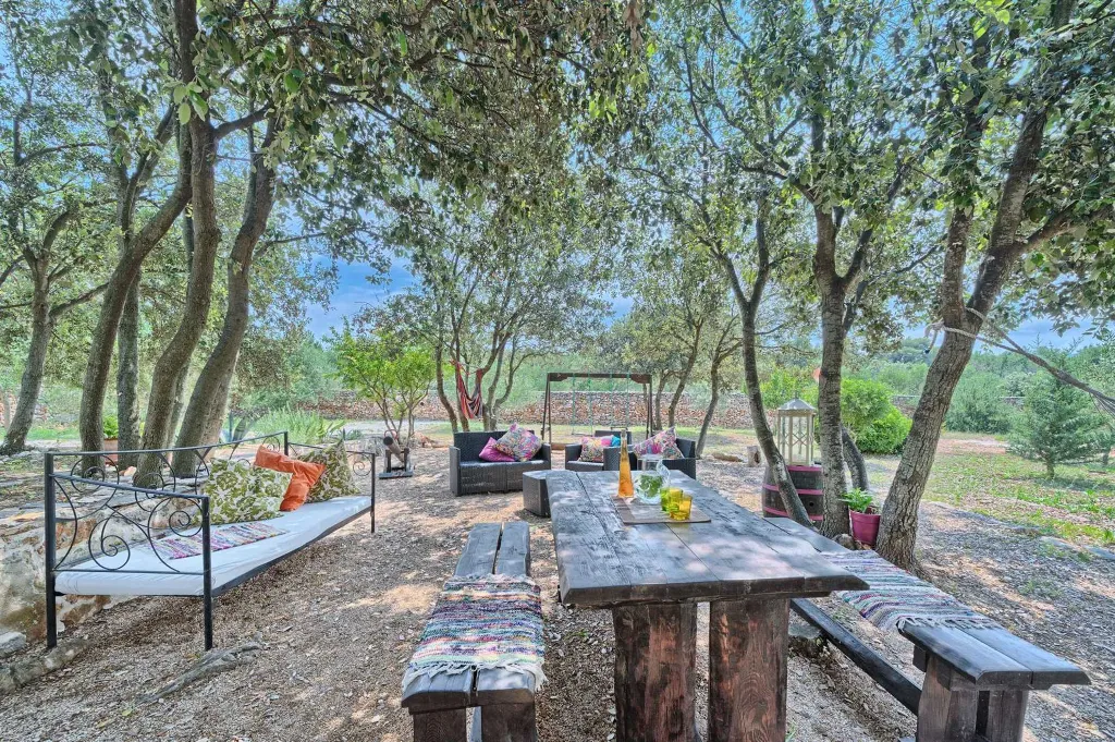 Stone Holiday House with Heated Pool in Stari Grad