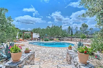 Stone Holiday House with Heated Pool in Stari Grad