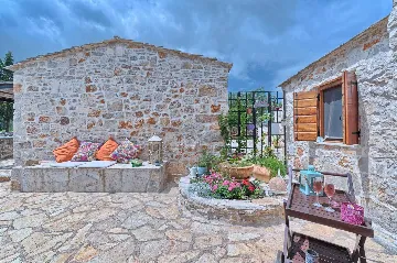 Stone Holiday House with Heated Pool in Stari Grad