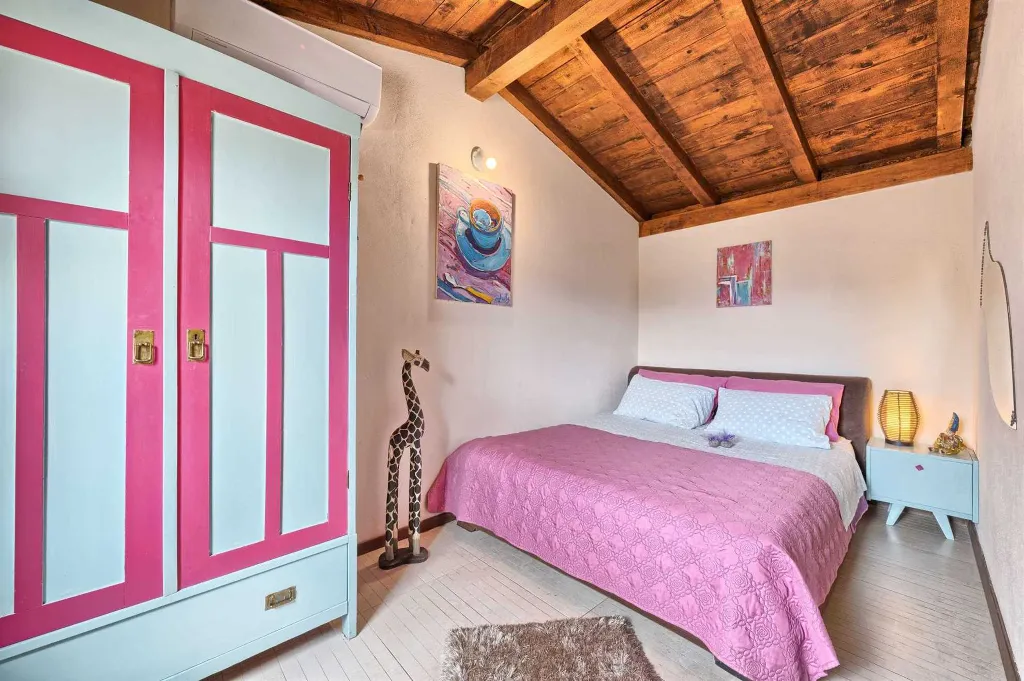 Stone Holiday House with Heated Pool in Stari Grad
