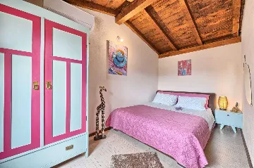 Stone Holiday House with Heated Pool in Stari Grad