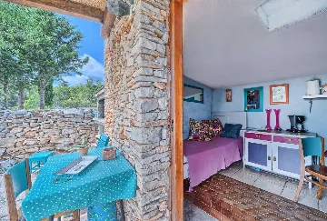 Stone Holiday House with Heated Pool in Stari Grad