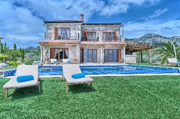Hvar 4-Bedroom Villa with Infinity Heated Pool