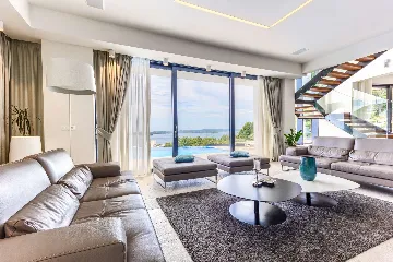 4-Bedroom Villa in Hvar for Up to 8 Guests