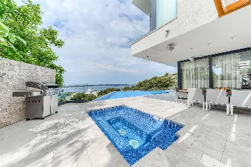 4-Bedroom Villa in Hvar for Up to 8 Guests