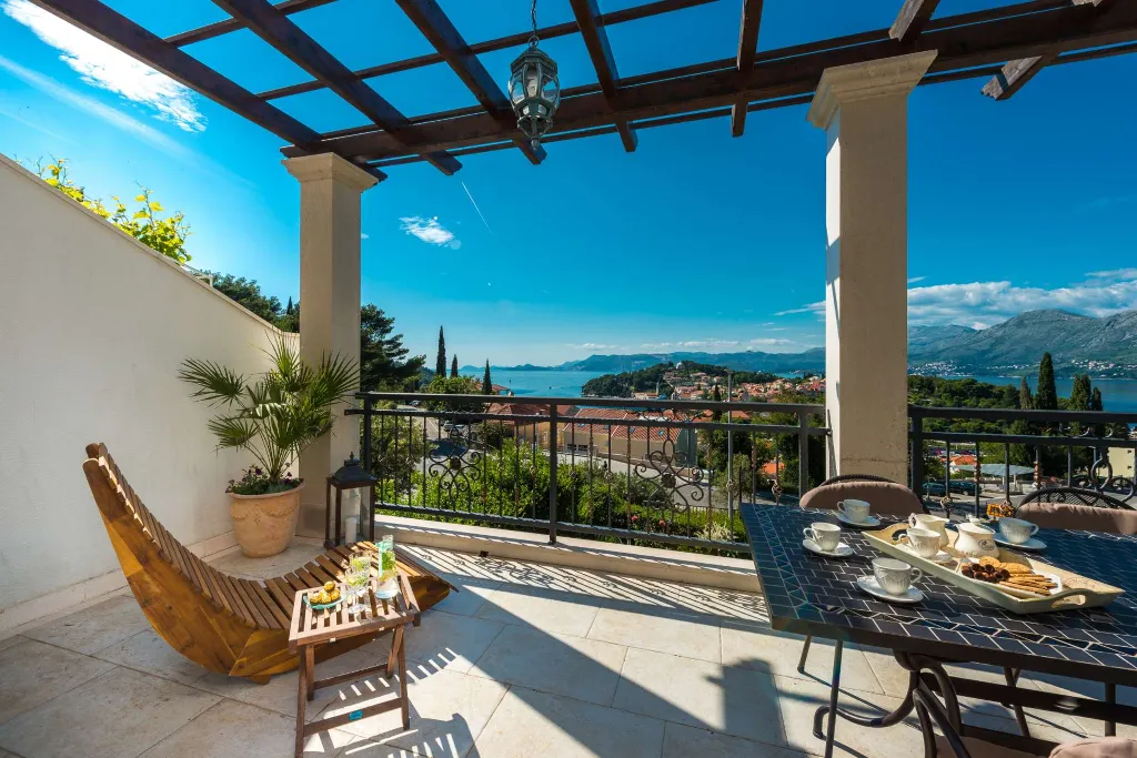 Cavtat Holiday House for 13-15 Guests