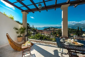 Cavtat Holiday House for 13-15 Guests