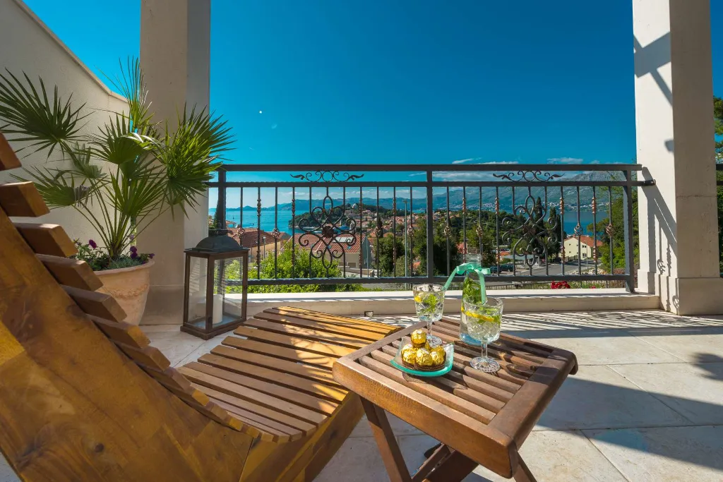Cavtat Holiday House for 13-15 Guests