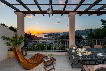 Cavtat Holiday House for 13-15 Guests