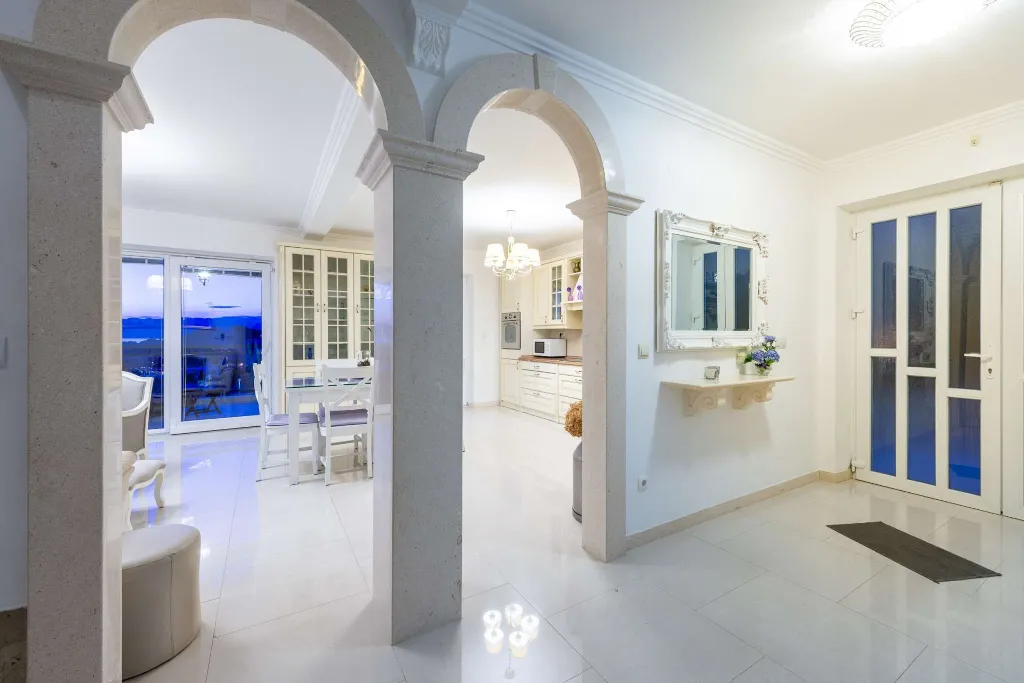 Cavtat Holiday House for 13-15 Guests
