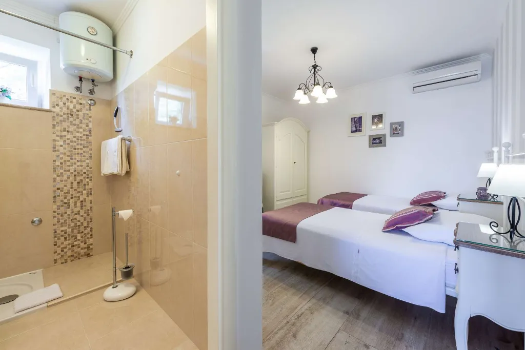 Cavtat Holiday House for 13-15 Guests