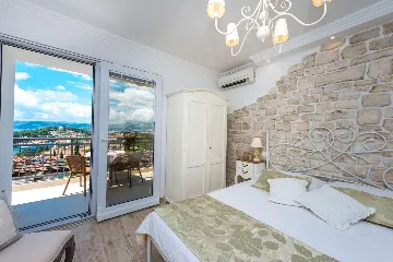 Cavtat Holiday House for 13-15 Guests