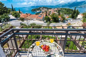 Cavtat Holiday House for 13-15 Guests