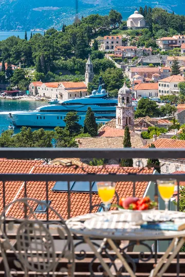 Cavtat Holiday House for 13-15 Guests