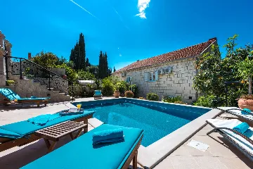 Cavtat Holiday House for 13-15 Guests