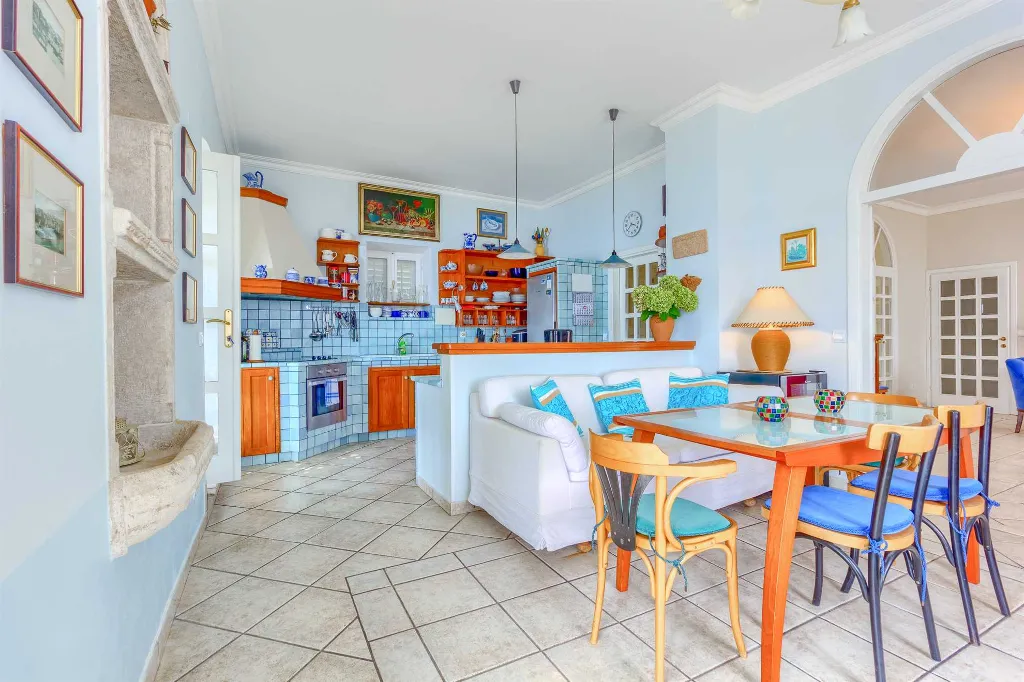 Mlini 4-Bedroom Villa for Up to 10 Guests