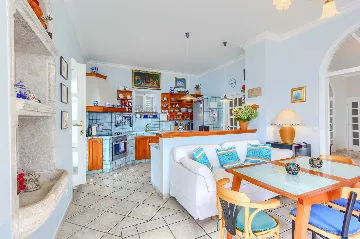 Mlini 4-Bedroom Villa for Up to 10 Guests