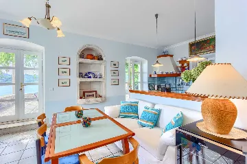 Mlini 4-Bedroom Villa for Up to 10 Guests