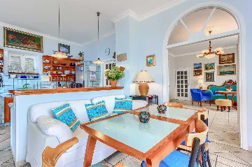 Mlini 4-Bedroom Villa for Up to 10 Guests