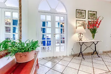 Mlini 4-Bedroom Villa for Up to 10 Guests