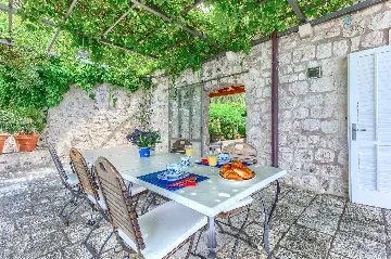 Mlini 4-Bedroom Villa for Up to 10 Guests