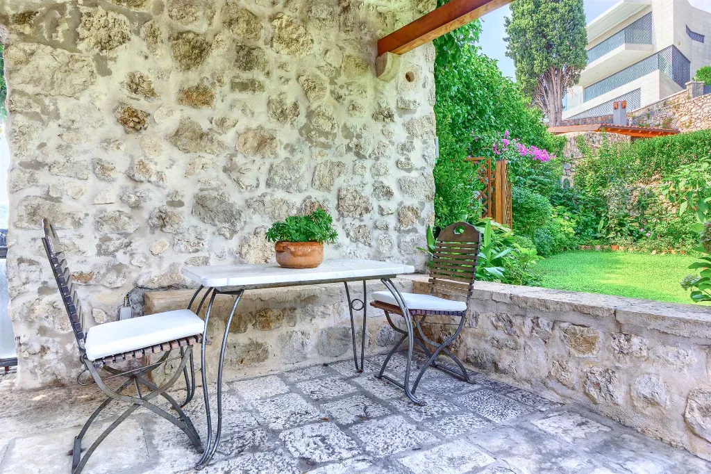 Mlini 4-Bedroom Villa for Up to 10 Guests