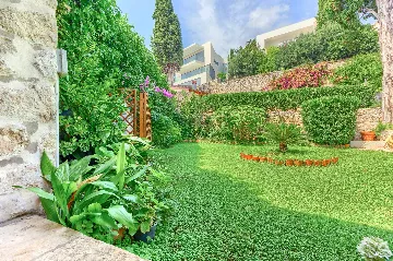 Mlini 4-Bedroom Villa for Up to 10 Guests