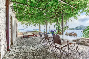 Mlini 4-Bedroom Villa for Up to 10 Guests