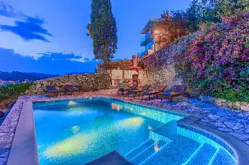 Mlini 4-Bedroom Villa for Up to 10 Guests