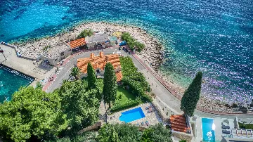 Mlini 4-Bedroom Villa for Up to 10 Guests