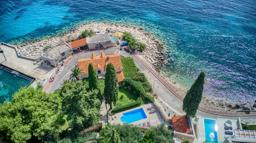 Mlini 4-Bedroom Villa for Up to 10 Guests
