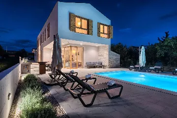 Turanj 4-Bedroom Villa with Private Heated Pool