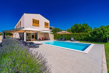 Turanj 4-Bedroom Villa with Private Heated Pool