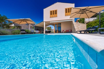 Turanj 4-Bedroom Villa with Private Heated Pool