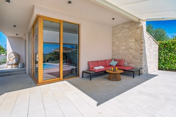 Turanj 4-Bedroom Villa with Private Heated Pool