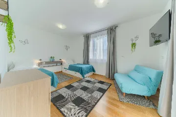 Rovanjska Villa with Heated Pool and Sea Views