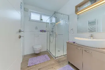 Rovanjska Villa with Heated Pool and Sea Views