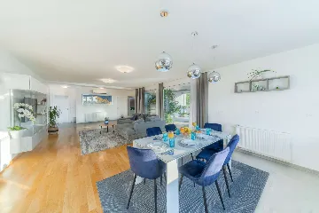 Rovanjska Villa with Heated Pool and Sea Views