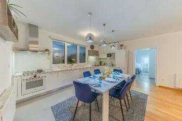 Rovanjska Villa with Heated Pool and Sea Views