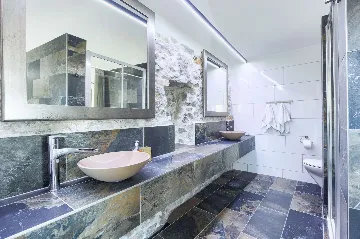 Tkon Villa for 18 Guests with Pool