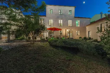 Tkon Villa for 18 Guests with Pool