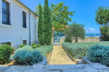 Tkon Villa for 18 Guests with Pool