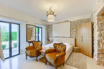 Tkon Villa for 18 Guests with Pool