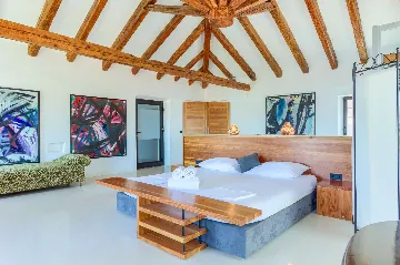 Tkon Villa for 18 Guests with Pool