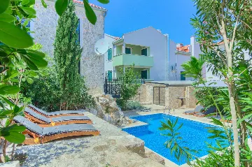 Tkon Villa for 18 Guests with Pool