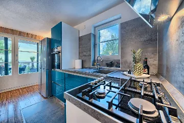 Pool & Sea-View Villa in Gromin Dolac