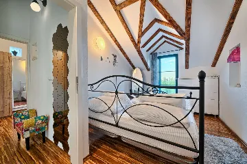 Pool & Sea-View Villa in Gromin Dolac