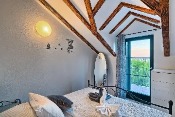 Pool & Sea-View Villa in Gromin Dolac