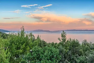 Pool & Sea-View Villa in Gromin Dolac